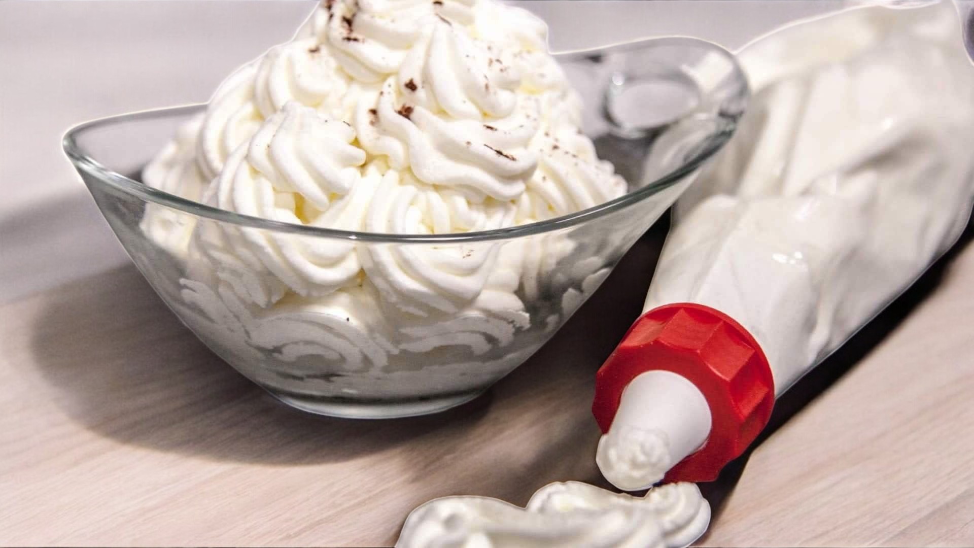 Сливки для взбивания Dream Cream 33% 1л крем сливочный
