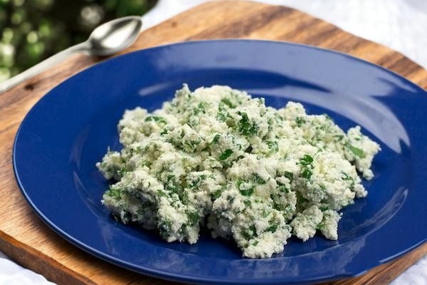 Продукт творожный с зеленью и чесноком мдж 23%