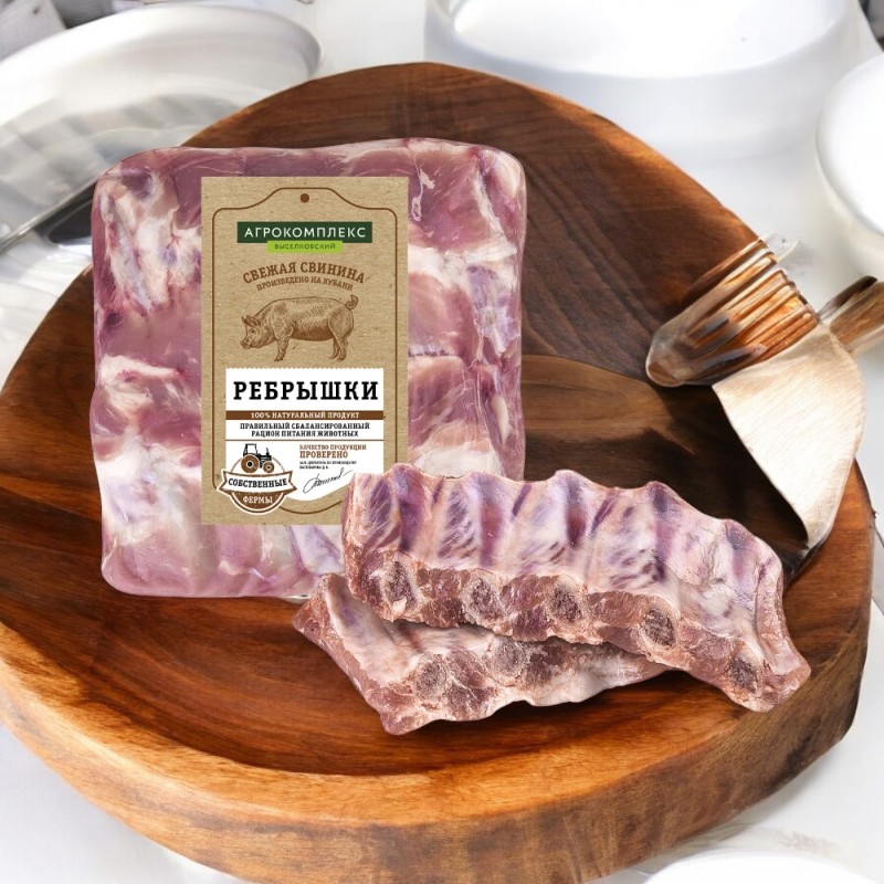 Ребра свиные к/в охл.прод.мясн.из свин.(целым издел.в вак.уп) 1 кг ООО “ММК”