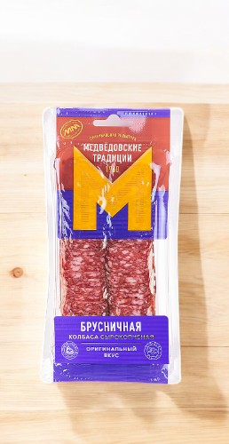 Брусничная колбаса с/к полусух.прод.мясн.колб.изд.(в сервиров.нарез.упак.в МГА)  0,1кг ООО “ММК”