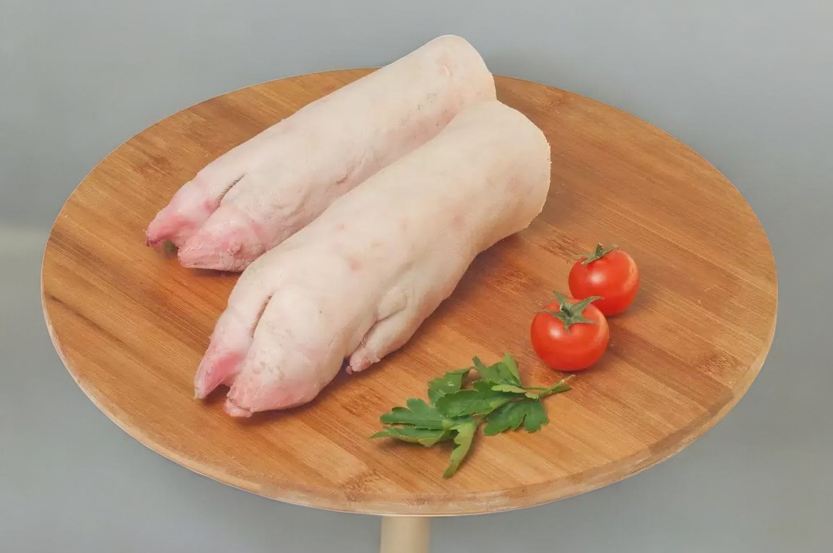 Субпродукты мясные обработанные шерстные Ноги свин.(задние) зам.вак.уп.(р/ф) 1 кг КВЖ