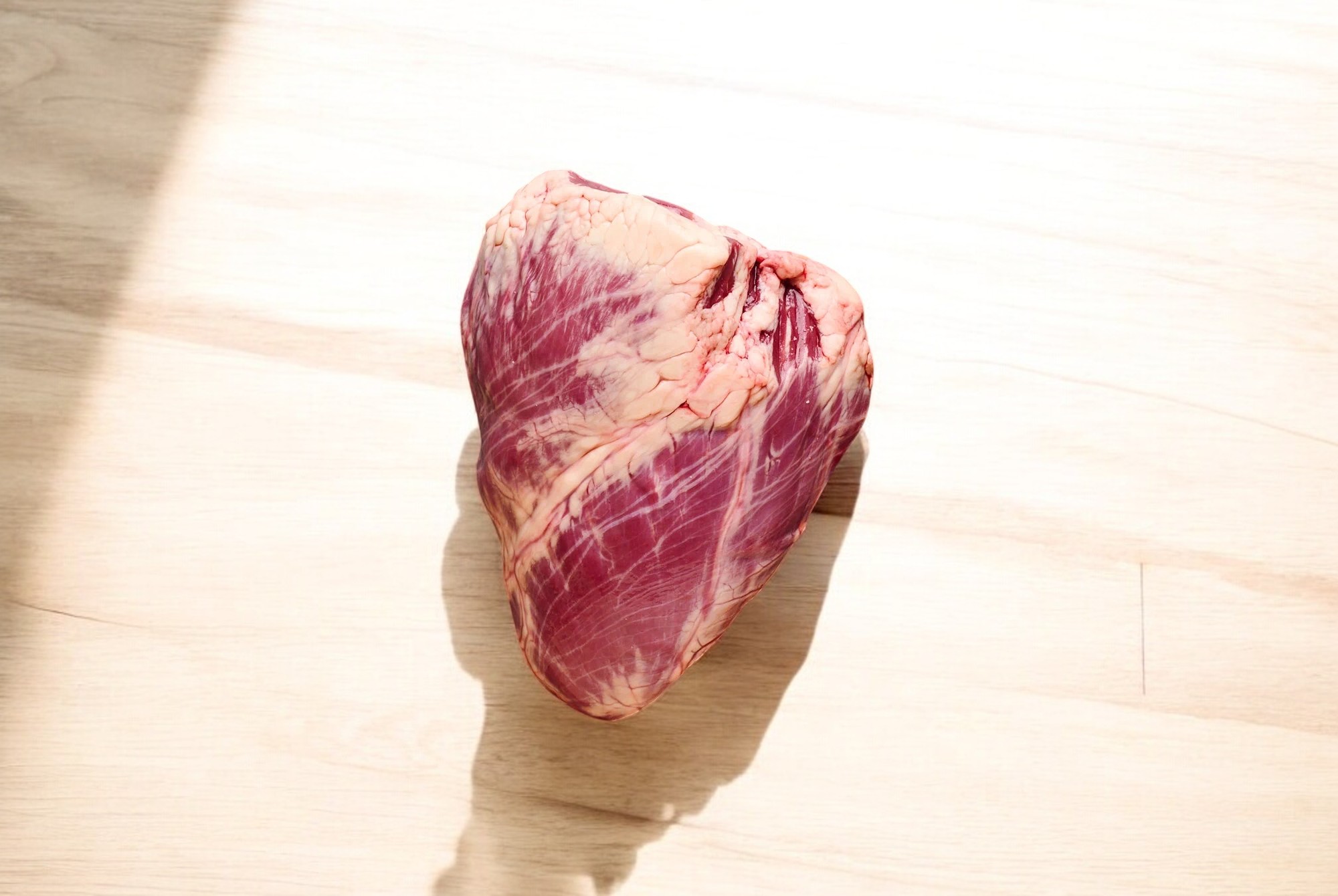 Субпродукты мясные обработанные мякотные сердце говяжье зам. вак.упак. 1кг