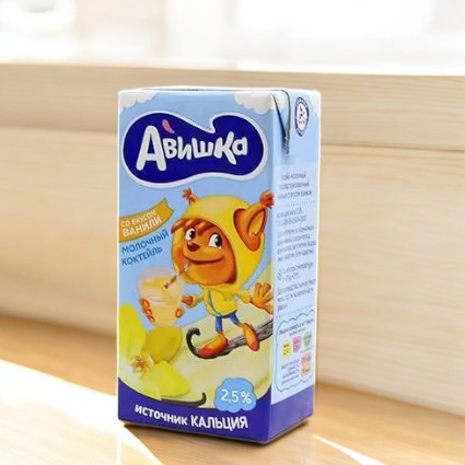 Коктейль молочный “Авишка” ваниль ультрапастеризованный 2,5% ТБА 200г