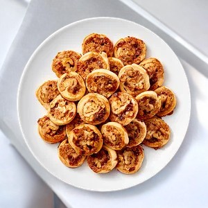 печенье РАЗЕВАЙ рулетик с корицей и изюмом 1,5кг    350