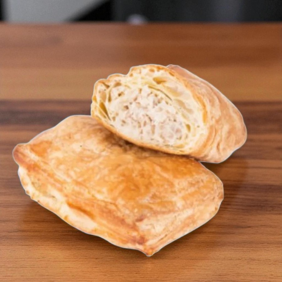 Слойка с курицей и сыром 90 гр