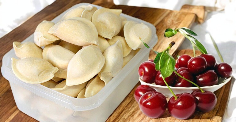 Вареники с вишней без косточки