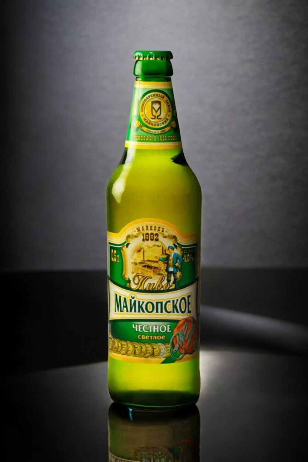 Пиво светлое “Майкопское Жигулёвское” алк 4% Ст.бут  0,5 л.