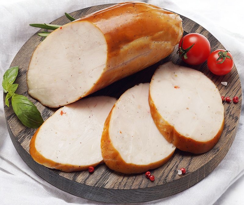 мини-рулет  куриный  с черносливом варено-копченый 1гр