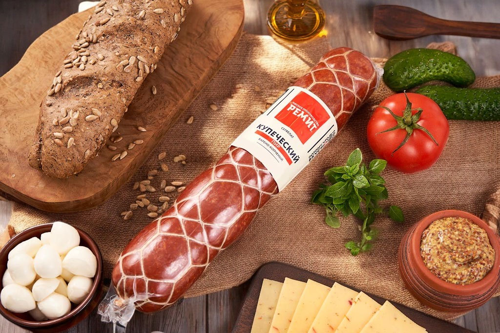 Сервелат Купеческий пир в/к в/у ~0,7 кг