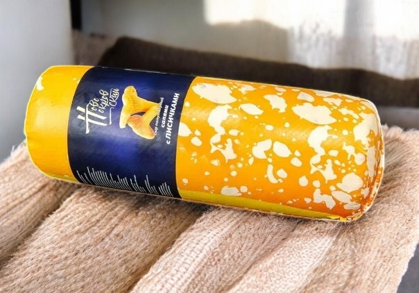 Сыр Салями с лисичками 45% НМСЗ цилиндр ~2,5 кг