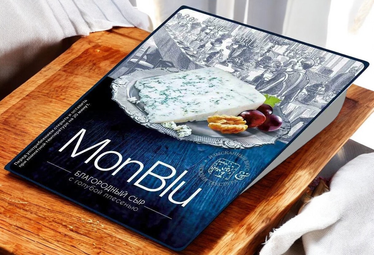 Сыр с голубой благородной плесенью 50% кусок 100 гр ТМ “MonBlu”