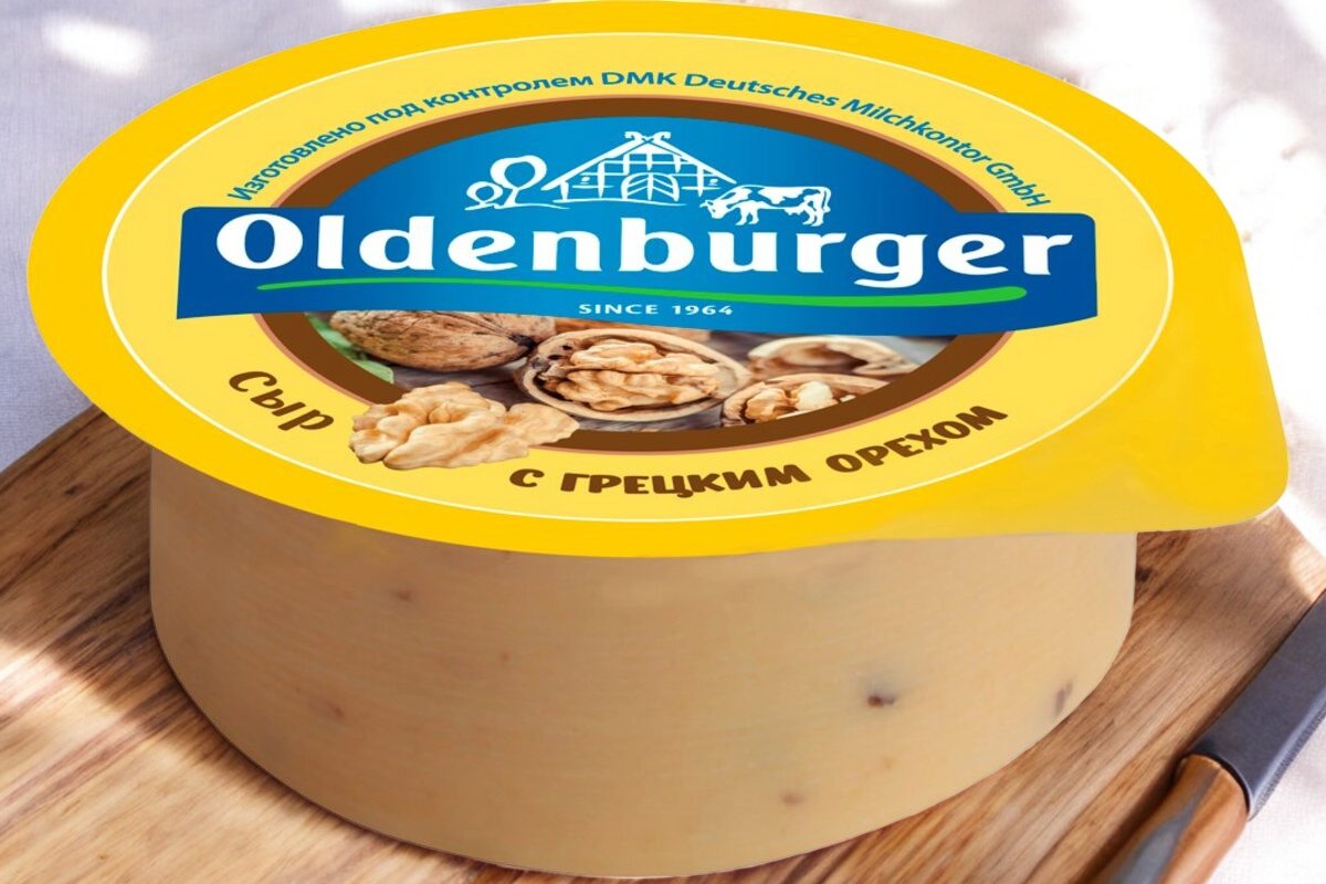 Сыр с грецким орехом 45% цилиндр 350 гр ТМ “Oldenburger”