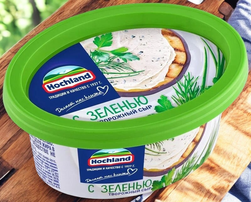 Сыр творожный Хохланд с зеленью 140 гр 60% (1/6)