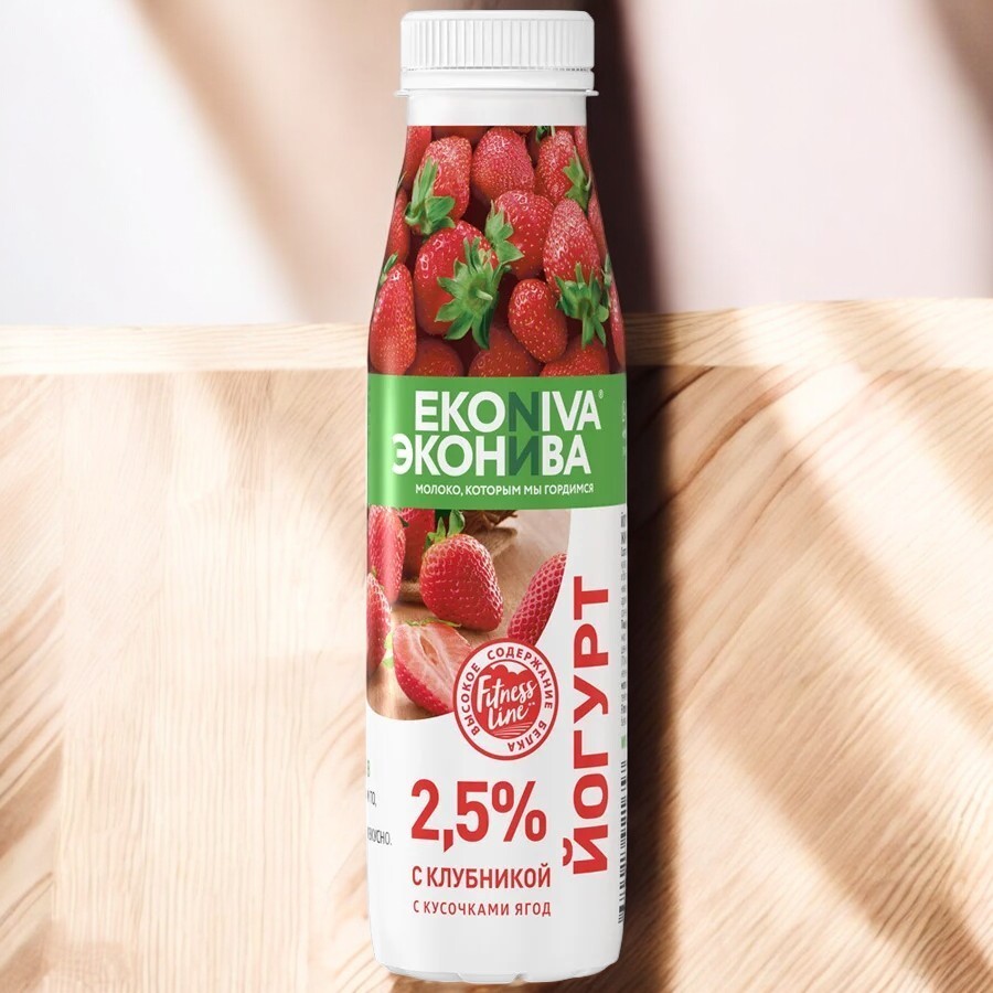Йогурт fit.line пит. ЭН 2,5% 300 гр пэт бут. КЛУБНИКА 1/6