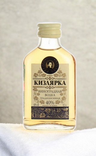 Водка виноградная Кизлярка Традиционная 40% 0,1 завод