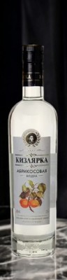 Водка фруктовая (плодовая) Абрикосовая водка “Кизлярка” , 40% 0.5 завод