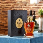 Коньяк очень старый “ОС” марочный “Петр Великий”, серия сувенирный комплект 40% 0,7 завод ф-4