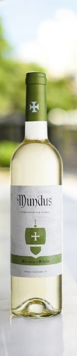 Вино ординарное “МУНДУС” белое полусухое, г/у 2020, 13.0%, 0.75л (регион ЛИССАБОН)