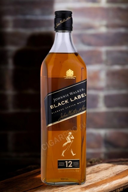 Виски шотландский купажир. “Джонни Уокер Блэк Лейбл”/”Johnnie Walker Black Label” выд. 12 лет (ТМ) JOHNNIE WALKER, 40% 0.5 (ф.12)
