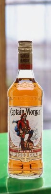 Спиртной напиток прочий на основе рома “Капитан Морган Пряный Золотой” 35% 0,7