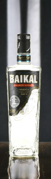 Водка особая “БАЙКАЛ БЛЭК ЛАЙТ/BAIKAL BLACK LIGHT”, 40%, 0.5