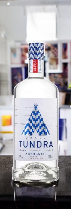 Водка “TUNDRA AUTHENTIC. ВОДКА КРАЙНЕГО СЕВЕРА” 40% 0.05