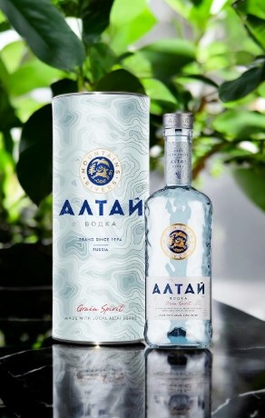 Водка “Алтай”, 40% 0.5 в Тубусе