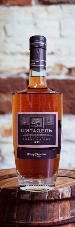 Коньяк с ЗГУ “Дагестан” российский выдержанный “КВ” “Цитадель” 0,5л.