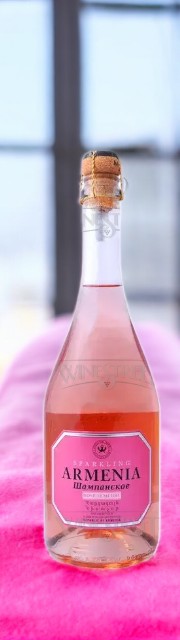Игристое вино розовое полусухое “АРМЕНИЯ”, 11.5%, 0.75л