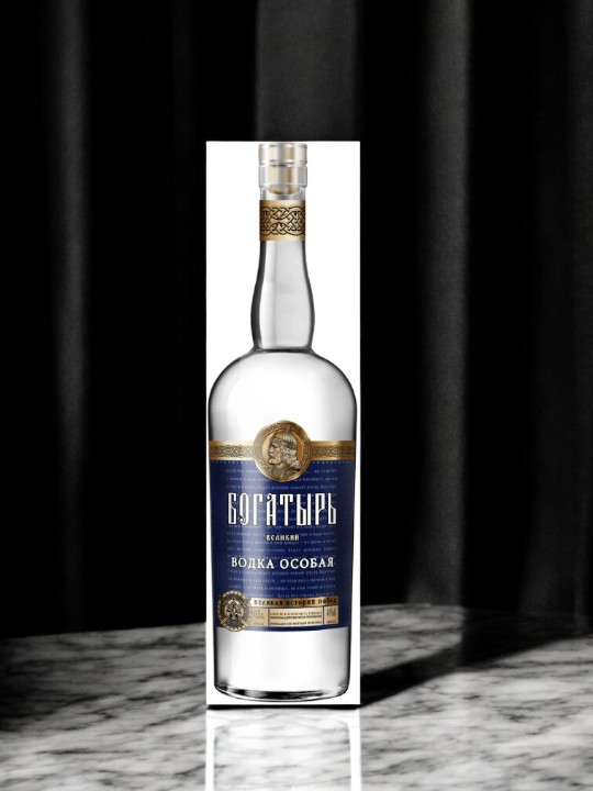 Водка “БОГАТЫРЬ ВЕЛИКИЙ” 40% 0,5