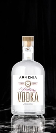 Водка особая “АРМЕНИЯ ТУТОВАЯ” ЛИМИТЕД ЭДИШН, 40%, 0.5л