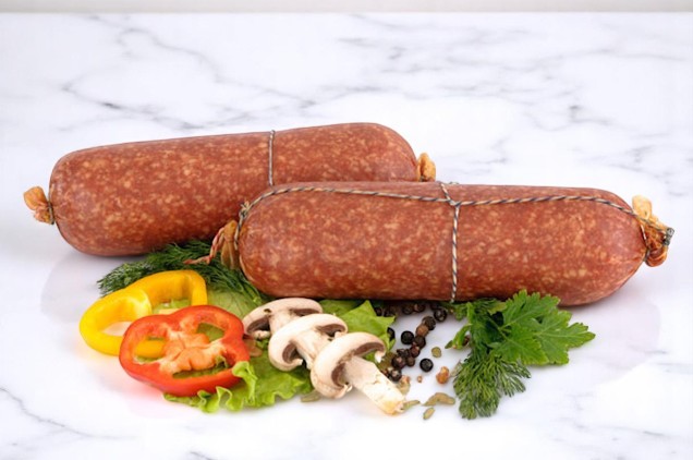 Сервелат “С белыми грибочками и лучком” в/к. по 1/2 0,5 кг