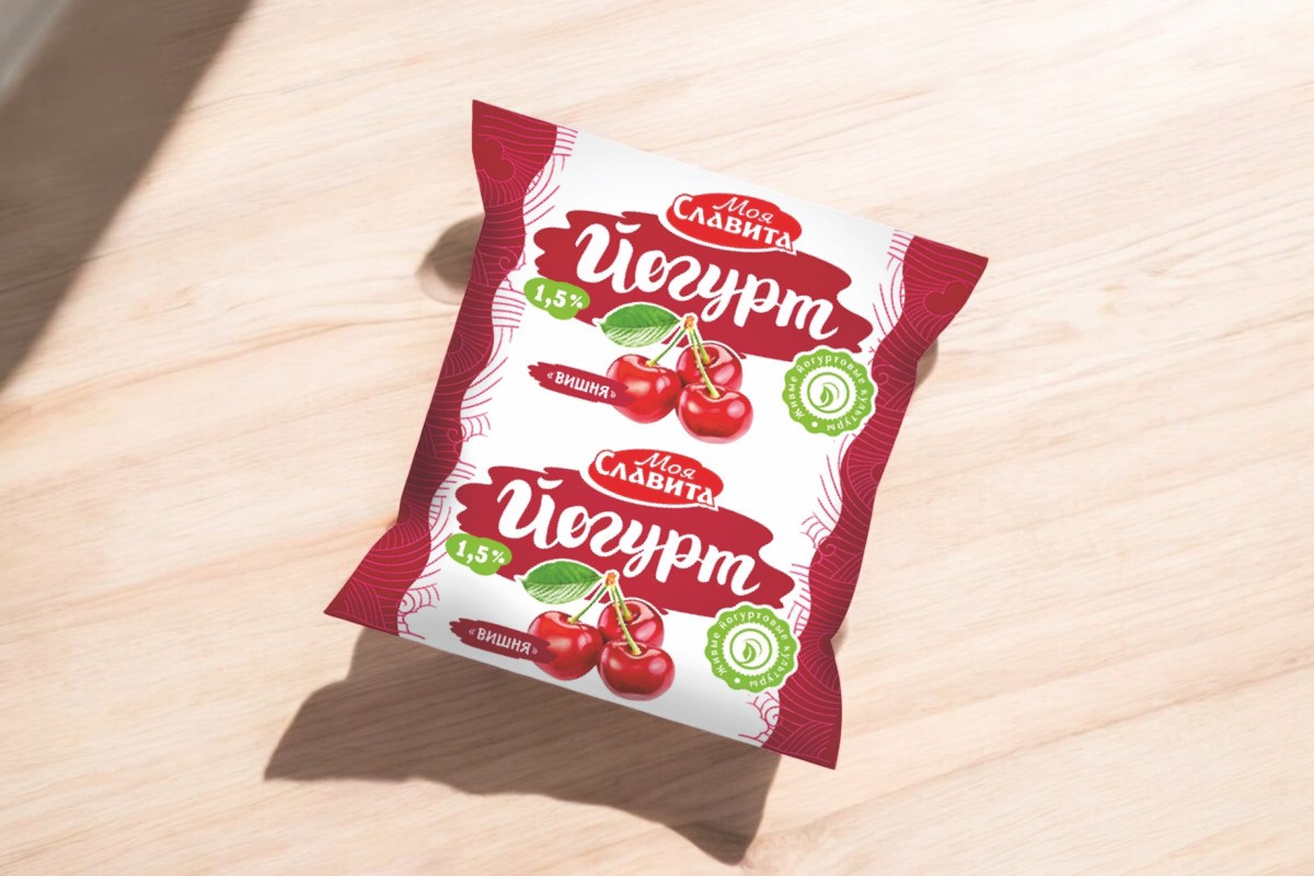 Йогурт “Вишня” 1,5% пленка 0,5 кг