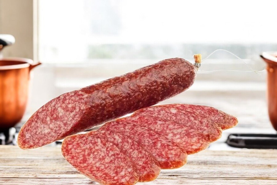 Мясной продукт, сырокопченое колбасное изделие Салями АВСТРИЙСКАЯ 220г