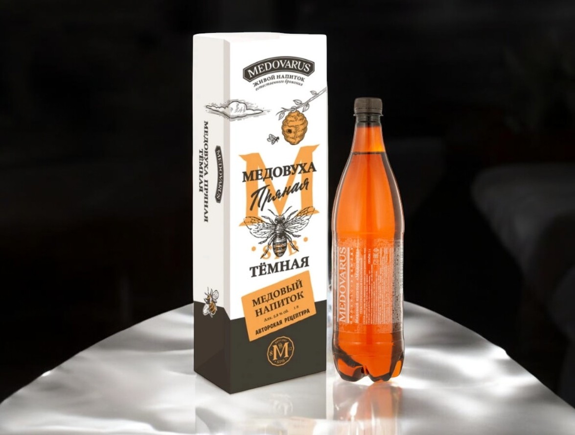 Мед нап Медовуха Пряная тёмная MEDOVARUS 5,8% об. 1,0л ПЭТ
