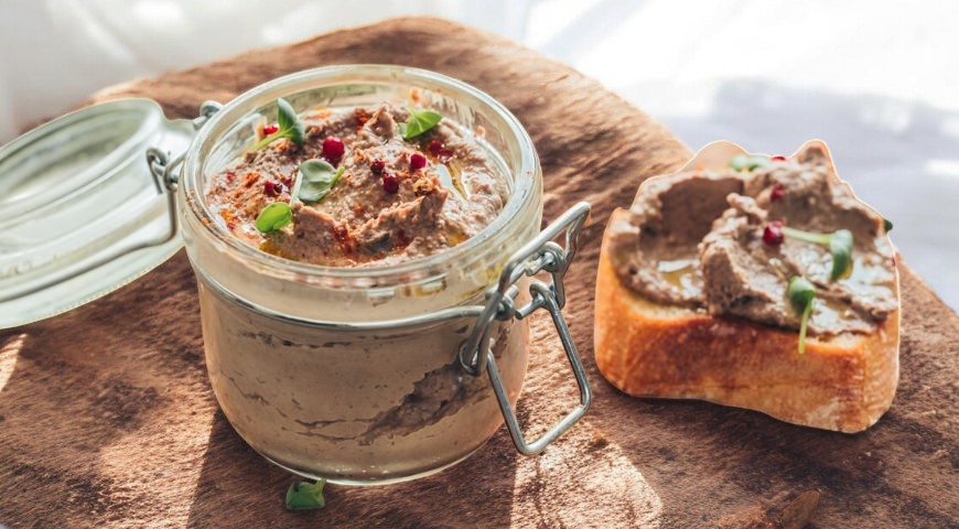 Консервы паштетные NATURA с куриной печенью 200 г