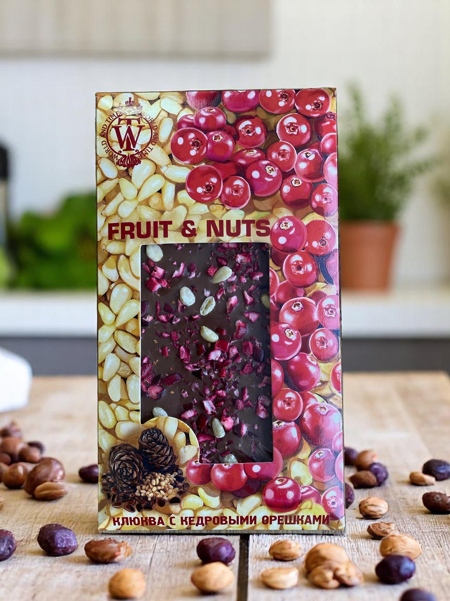“FRUIT & NUTS” Молочный шоколад с натуральной клюквой и кедровым орехом 80 гр